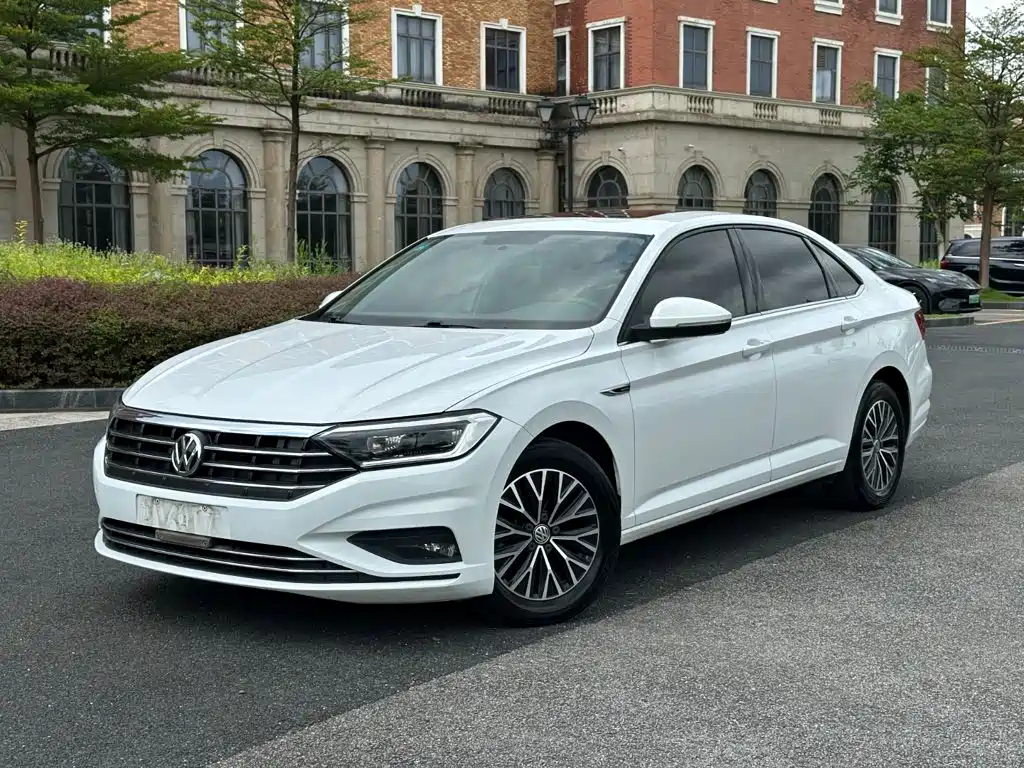 Volkswagen Sagitar 2019