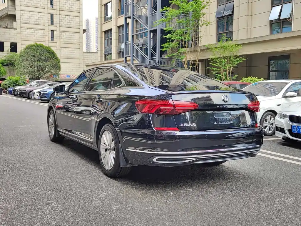 Volkswagen Passat 2021