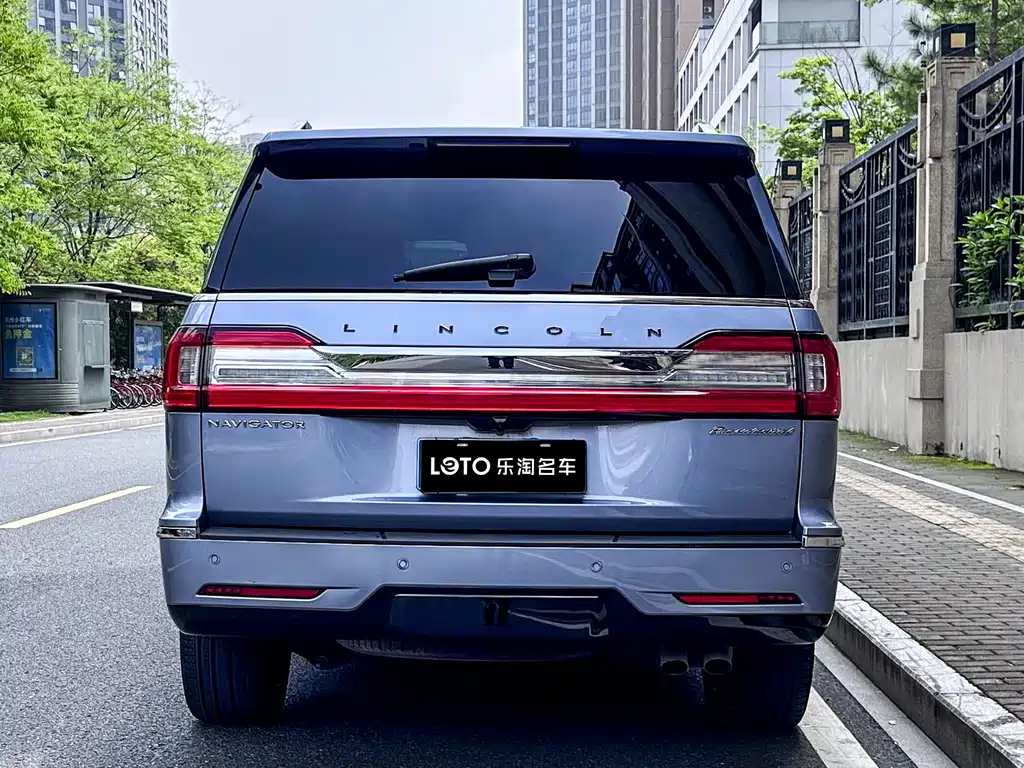Lincoln Navigator 2020 — фото 5