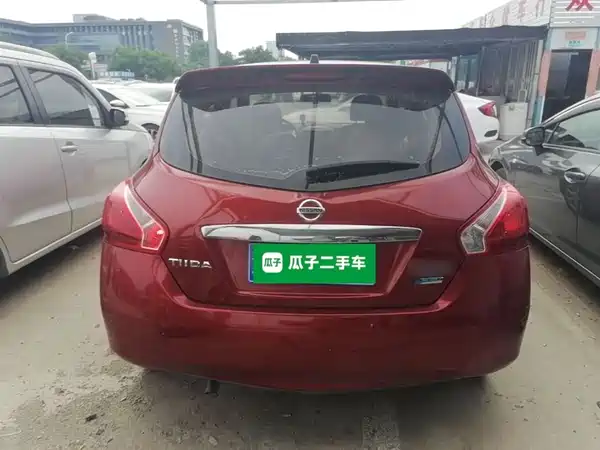 Nissan Tiida 2014