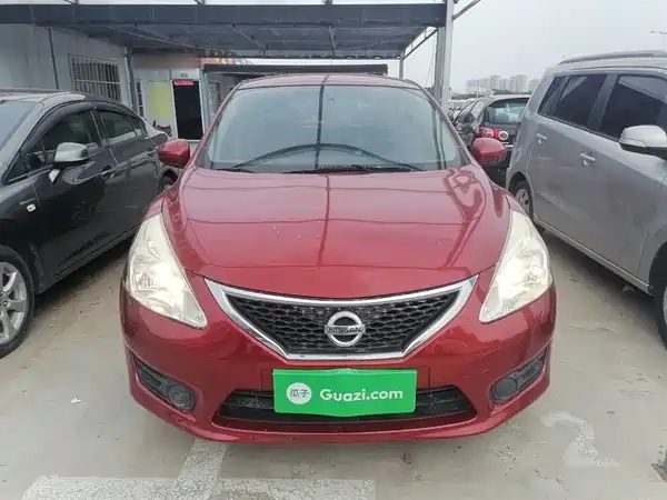 Nissan Tiida 2014