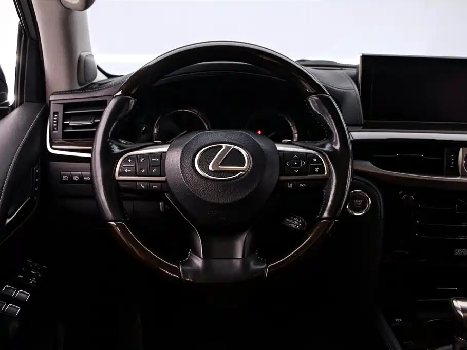 Lexus LX 2019 — фото 7