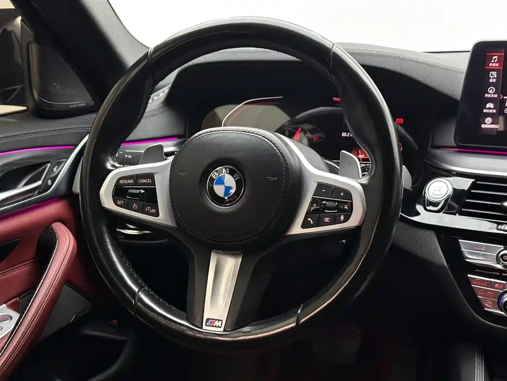 BMW 5 Series 2021 — фото 12