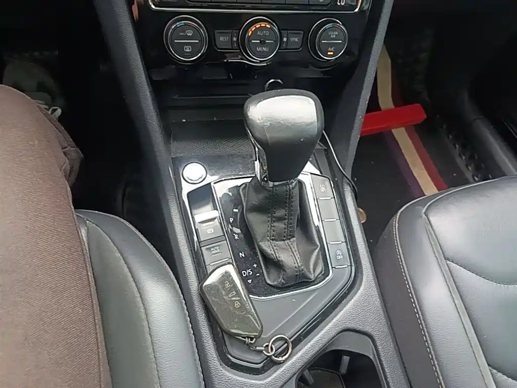 Volkswagen Tiguan L 2018 — фото 14