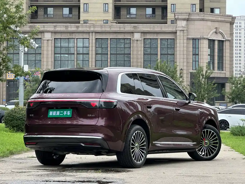 AITO M8 2025 — фото 7