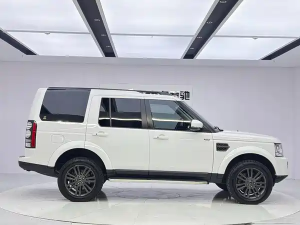 Land Rover Discovery 2016