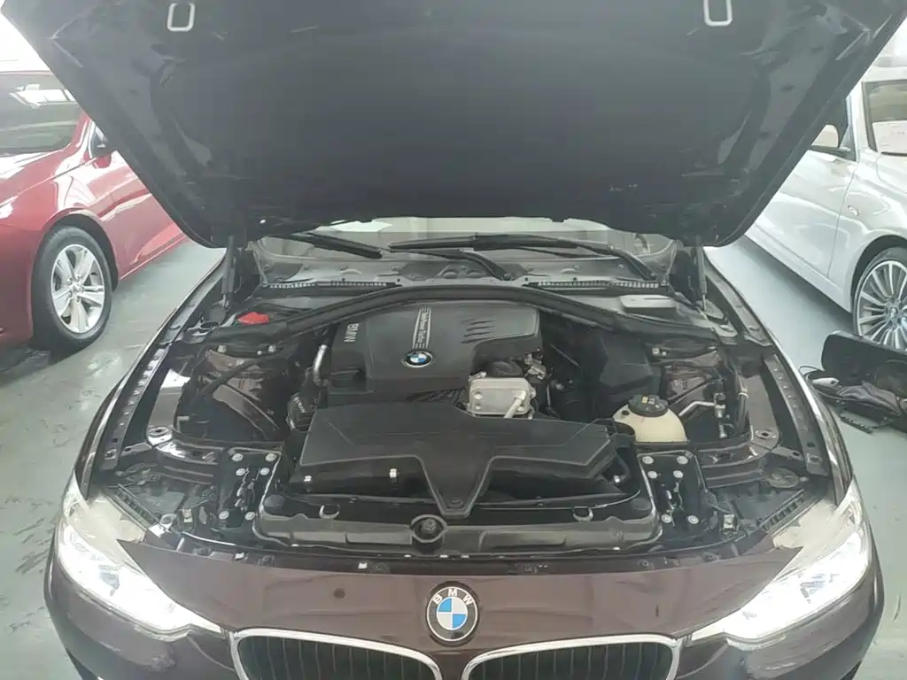 BMW 3 Series 2016 — фото 20
