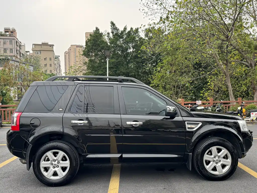 Land Rover Freelander 2 2013 — фото 8