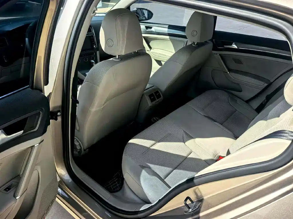 Volkswagen Golf 2014
