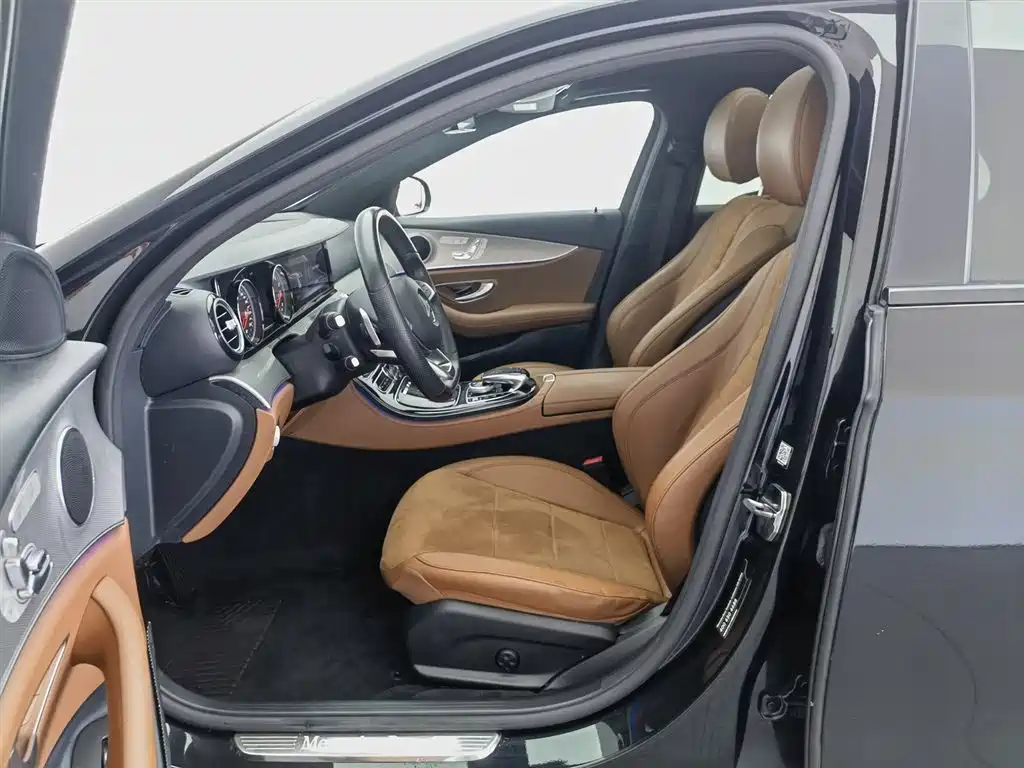 Mercedes-Benz E-Class 2017 — фото 10
