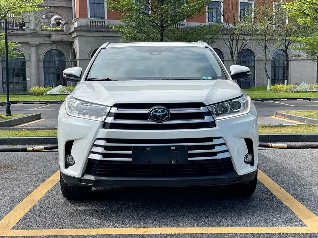 Toyota Highlander 2019 — фото 2