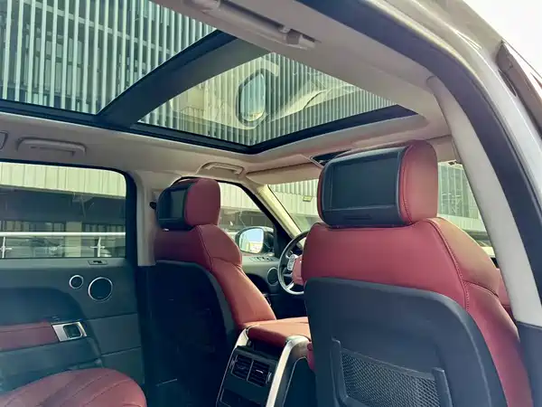 Land Rover Range Rover Sport 2015