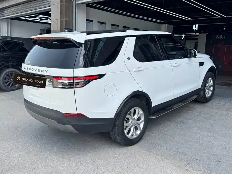 Land Rover Discovery 2018 — фото 2