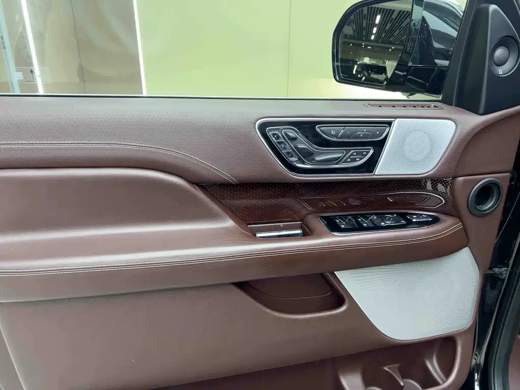 Lincoln Navigator 2020