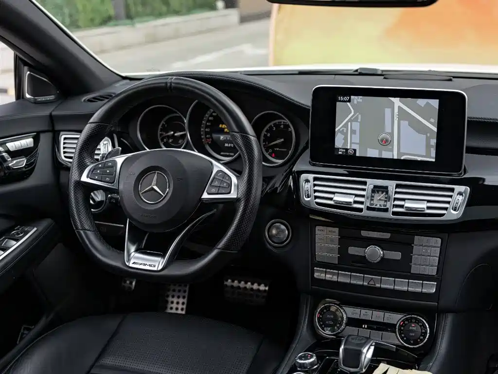 Mercedes-Benz CLS AMG 2018 — фото 11