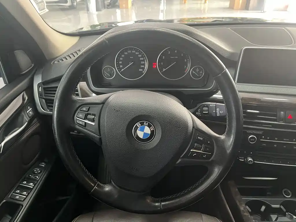BMW X5 2015 — фото 12