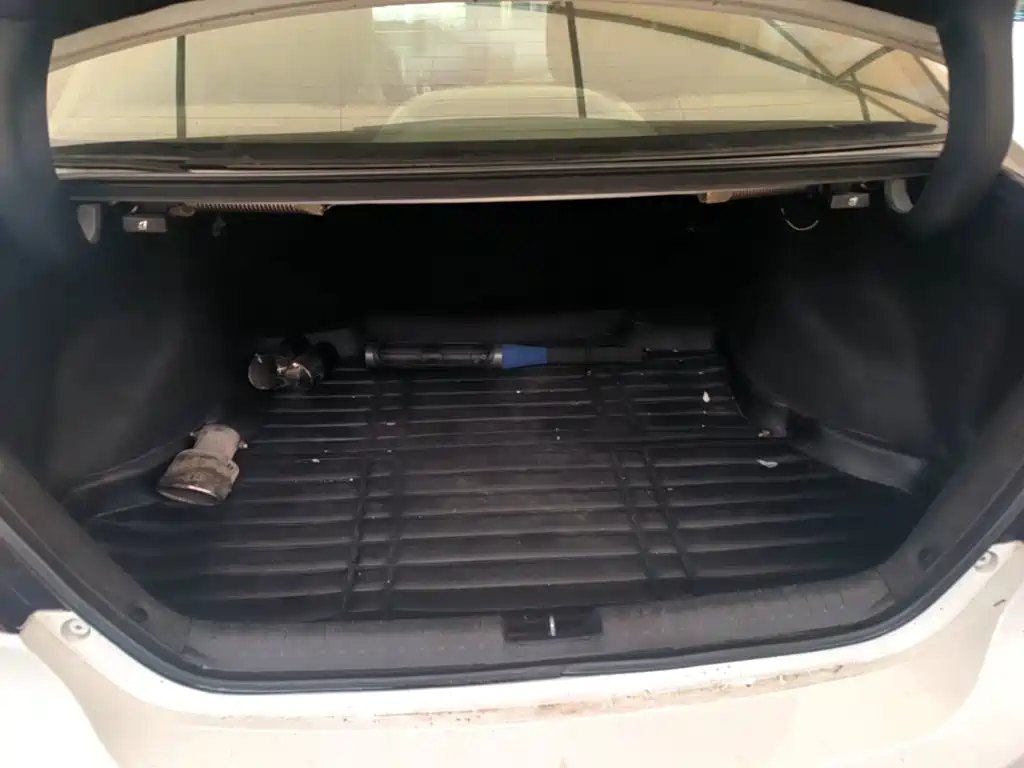 Honda Civic 2015 — фото 19