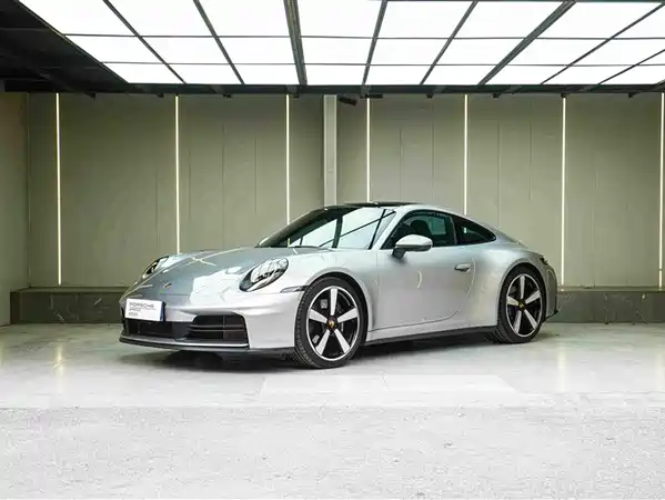 Porsche 911 2025