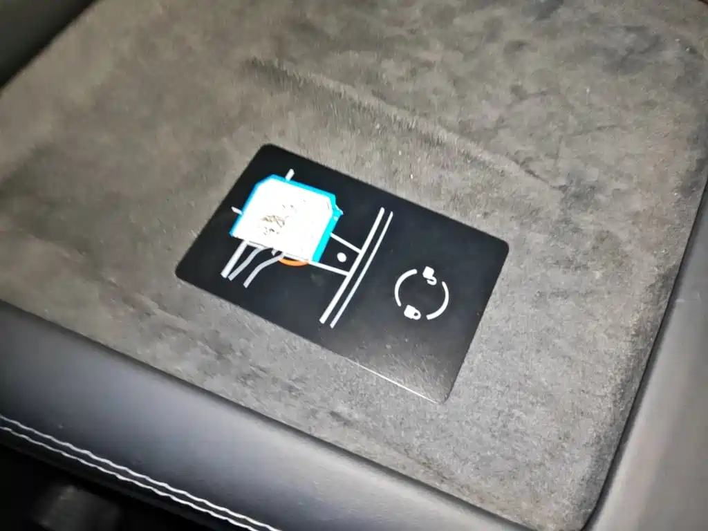 Tesla Model 3 2024 — фото 9
