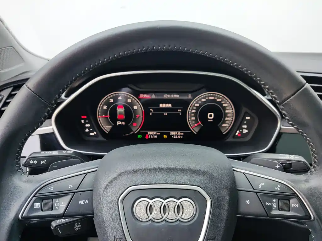 Audi Q3 2022 — фото 10