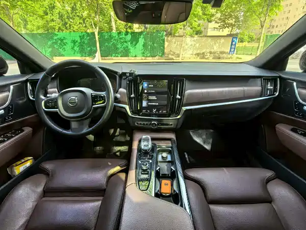 Volvo S90 2021