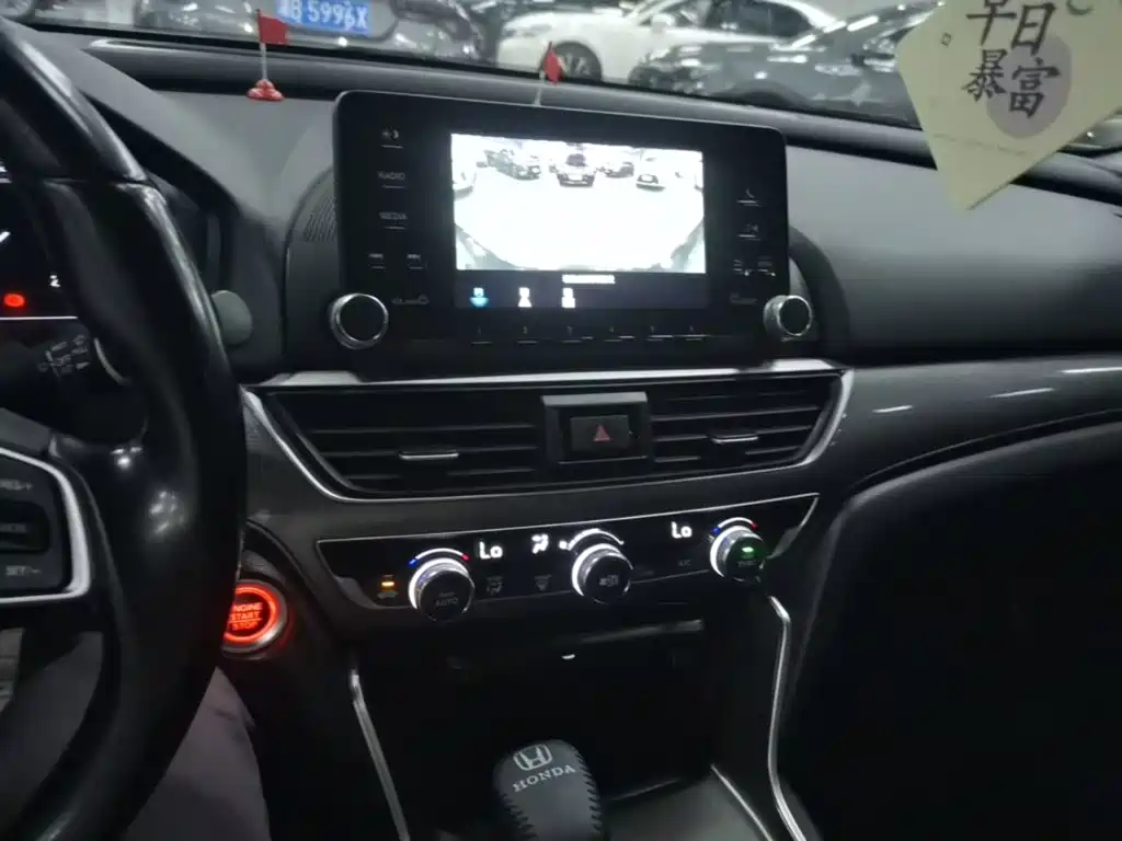 Honda Accord 2020 — фото 13