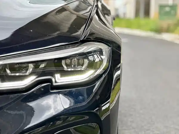 BMW 3 Series 2021