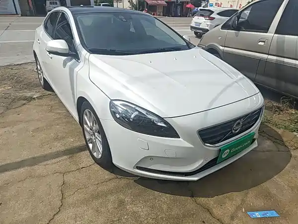 Volvo V40 2016