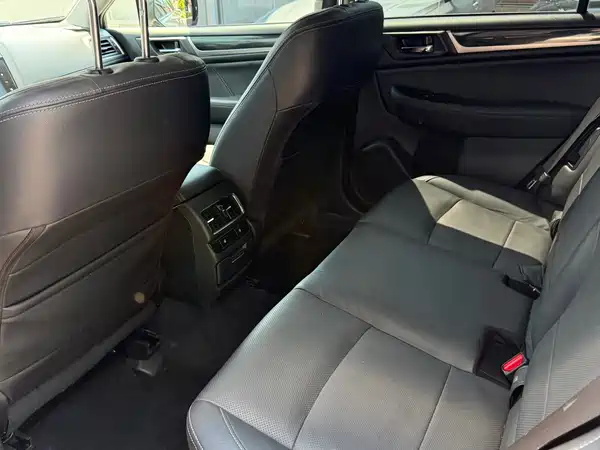 Subaru Outback 2016