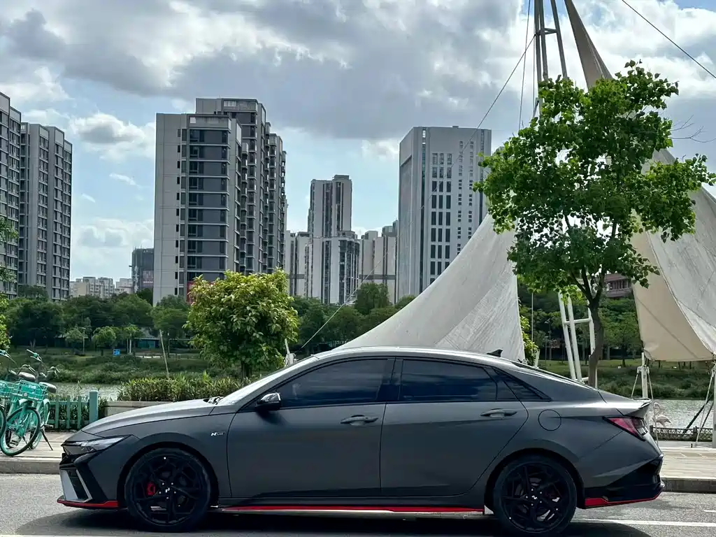 Hyundai Elantra 2023