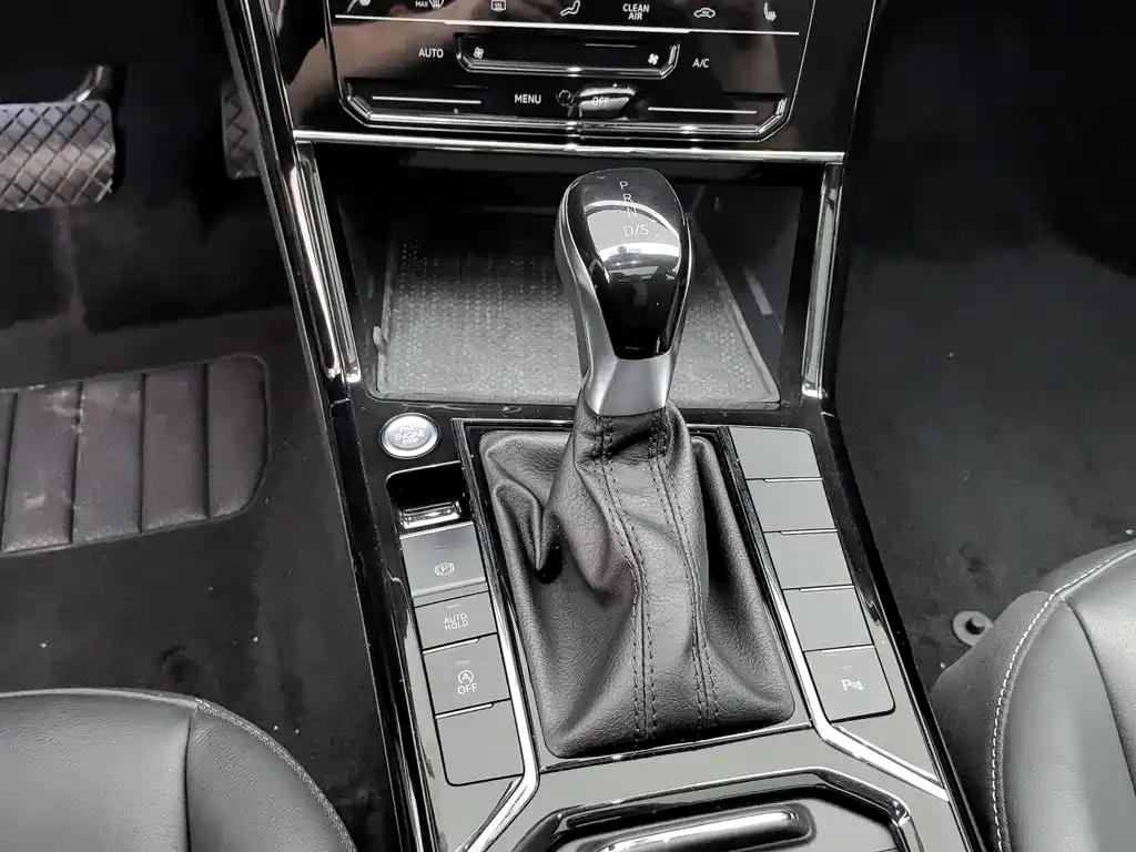 Volkswagen Passat 2022 — фото 13
