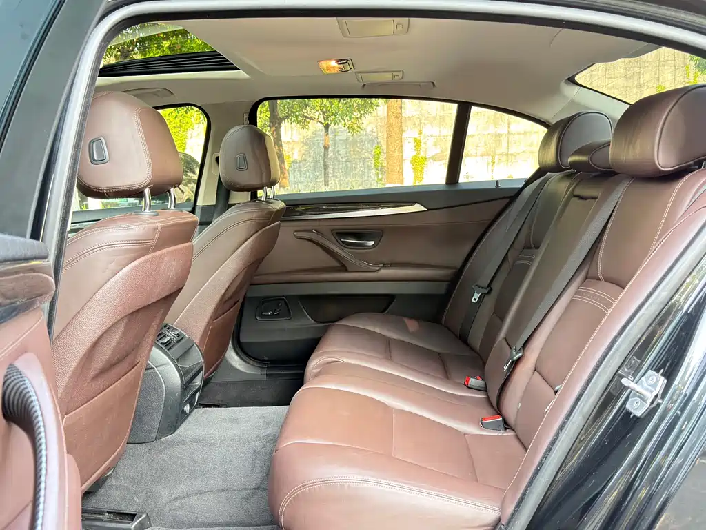 BMW 5 Series 2016 — фото 7