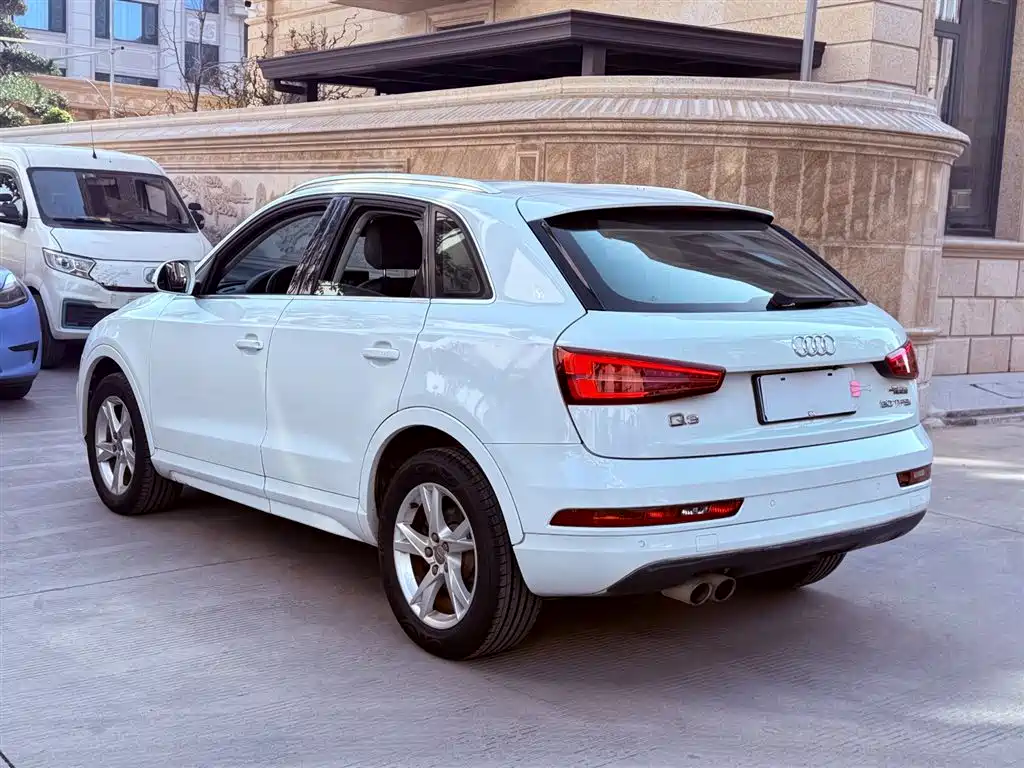 Audi Q3 2017 — фото 10