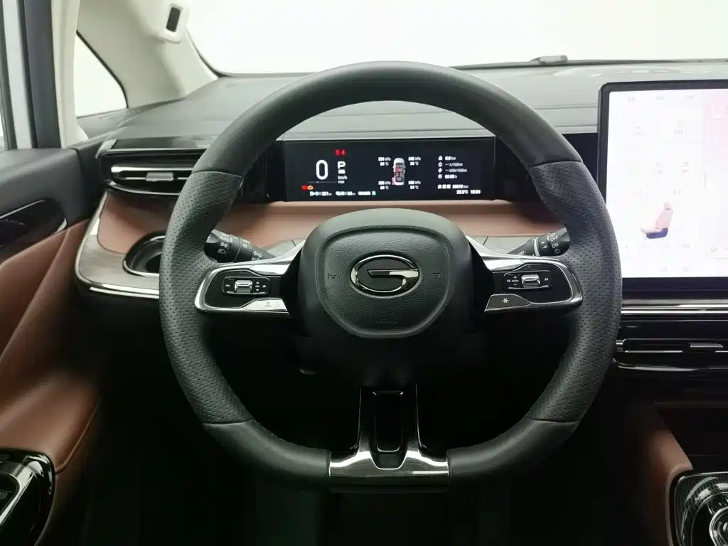 GAC Trumpchi E8 PHEV 2025 — фото 11