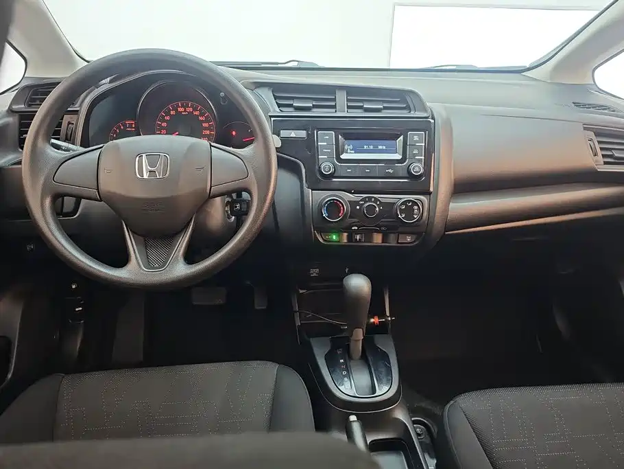 Honda Fit 2018 — фото 12
