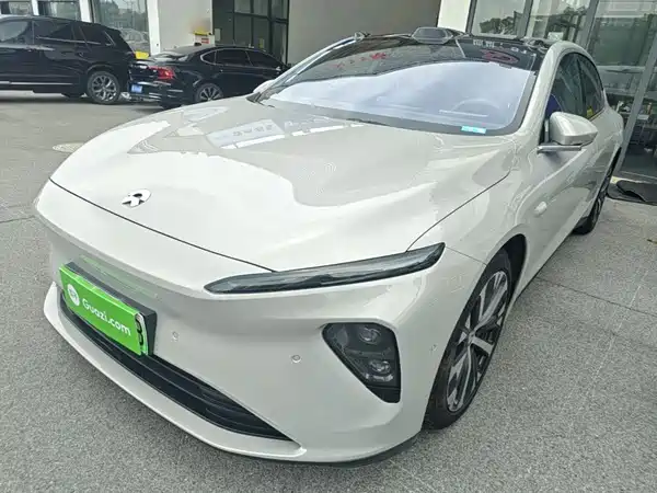 NIO ET7 2025