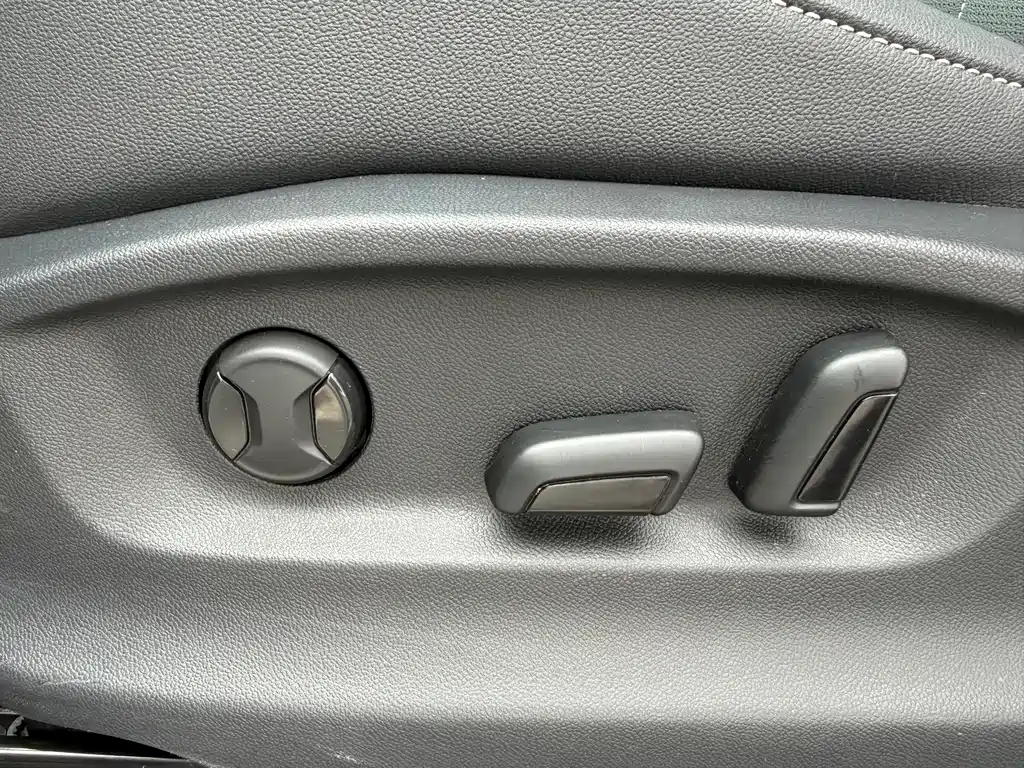 Volkswagen Tiguan L 2022 — фото 12
