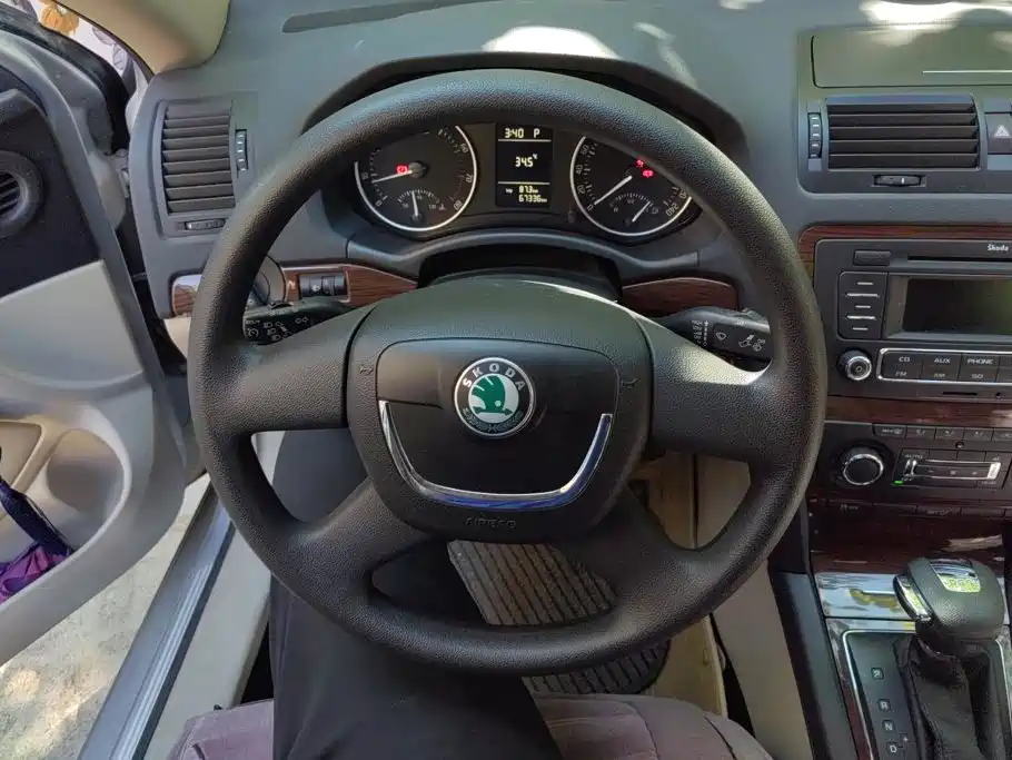 Skoda Octavia 2013 — фото 15