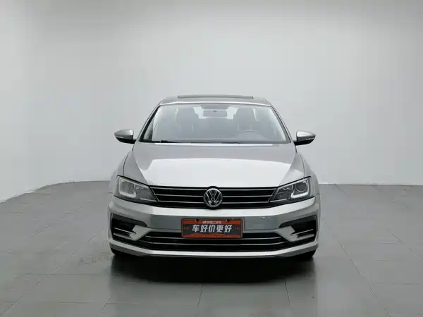Volkswagen Sagitar 2018