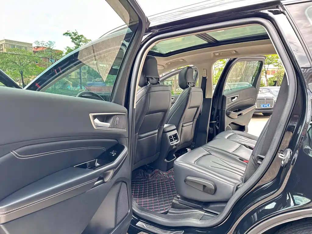 Ford Edge 2021 — фото 10