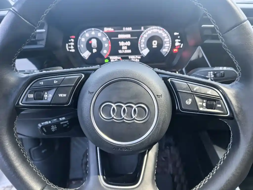 Audi A3 2023 — фото 11
