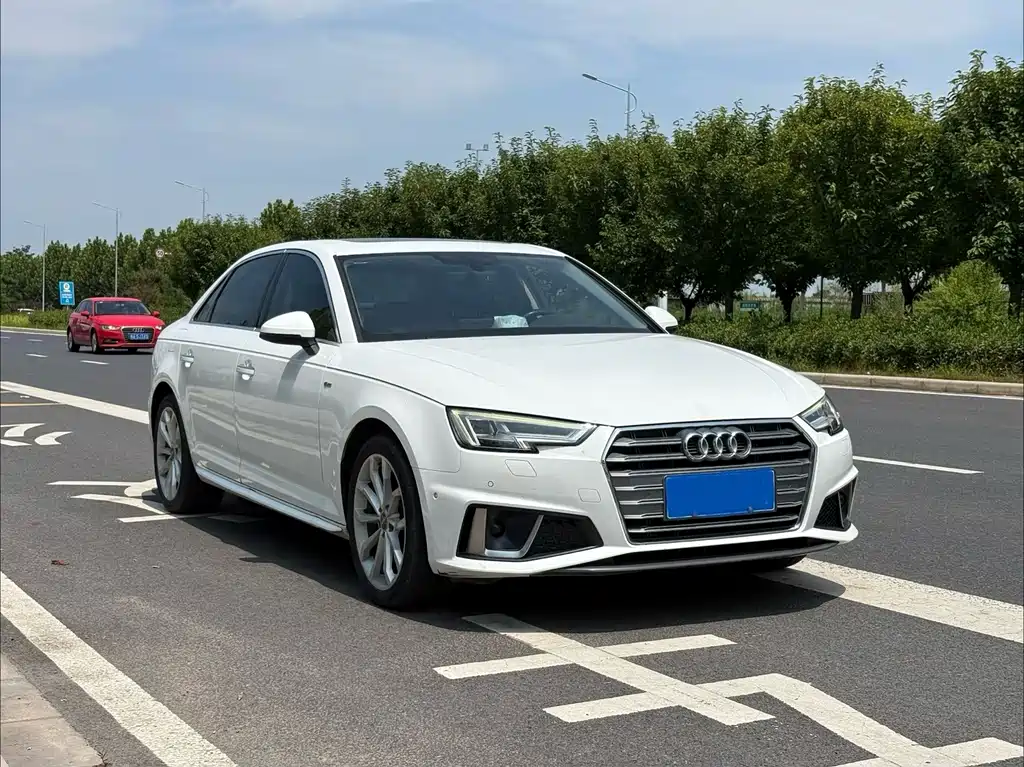 Audi A4L 2019