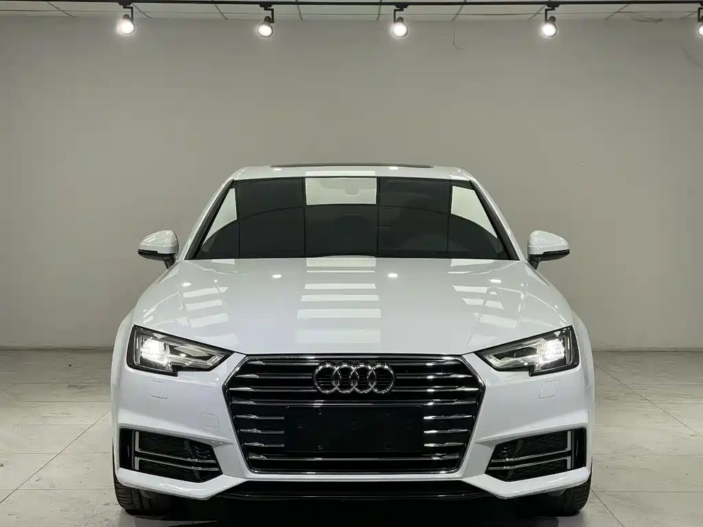 Audi A4L 2019