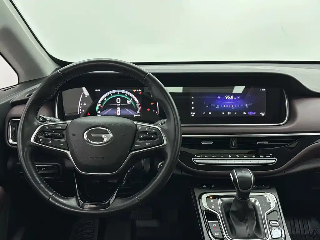 GAC Trumpchi M6 2022 — фото 12