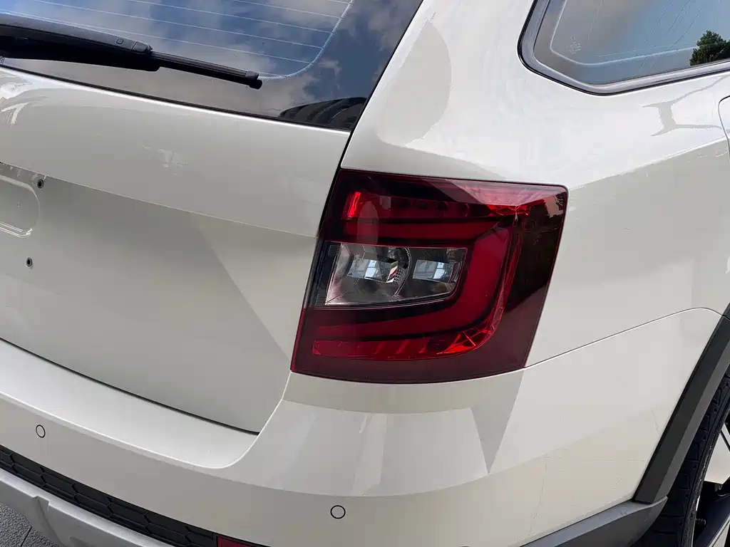 Skoda Octavia 2019 — фото 16
