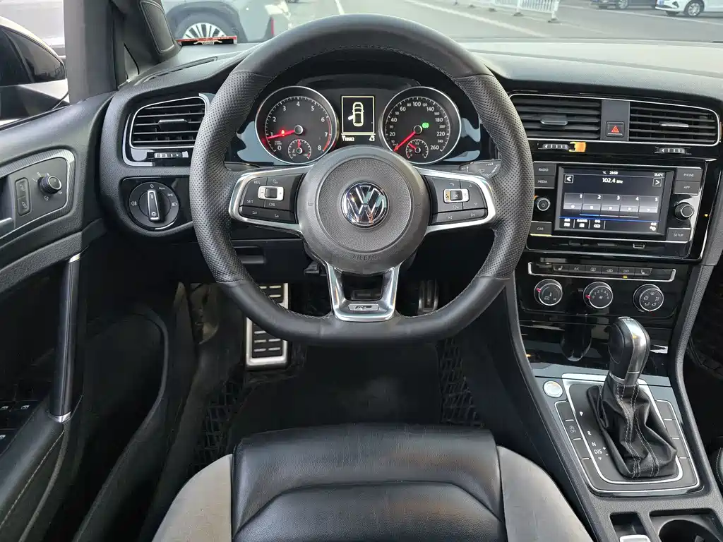 Volkswagen Golf 2018 — фото 14