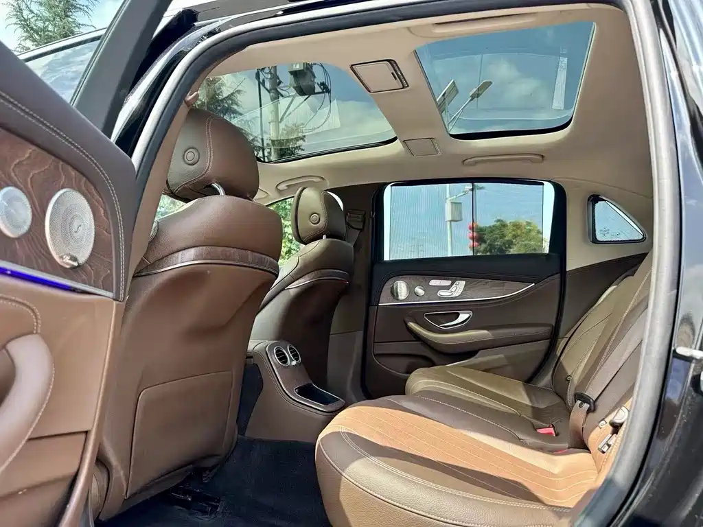 Mercedes-Benz E-Class 2021