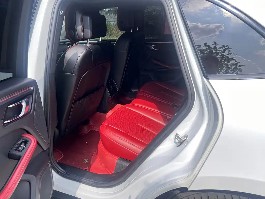 Porsche Macan 2019 — фото 21