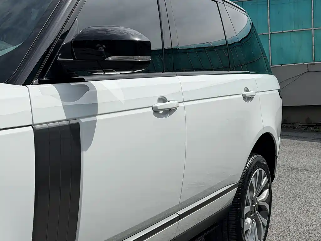 Land Rover Range Rover 2021 — фото 20