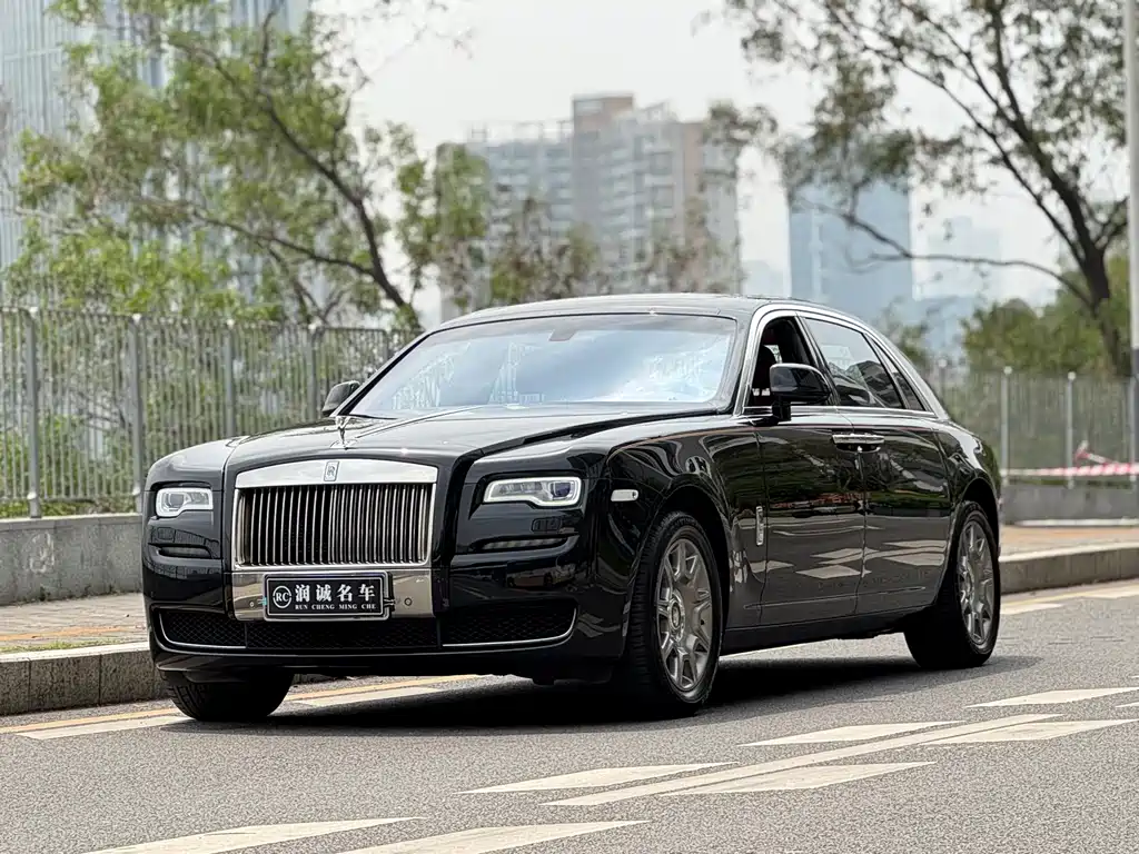 Rolls-Royce Ghost 2017 — фото 1